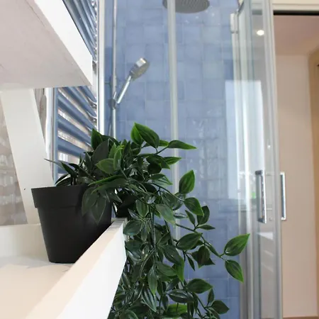 Mrjames House アパート