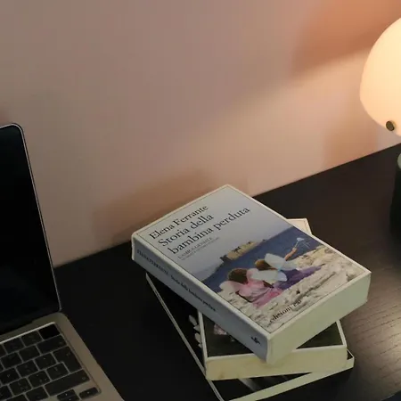 Mrjames House アパート *